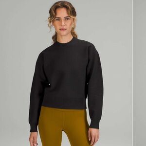 Lululemon all around crewneck black sweater size 4